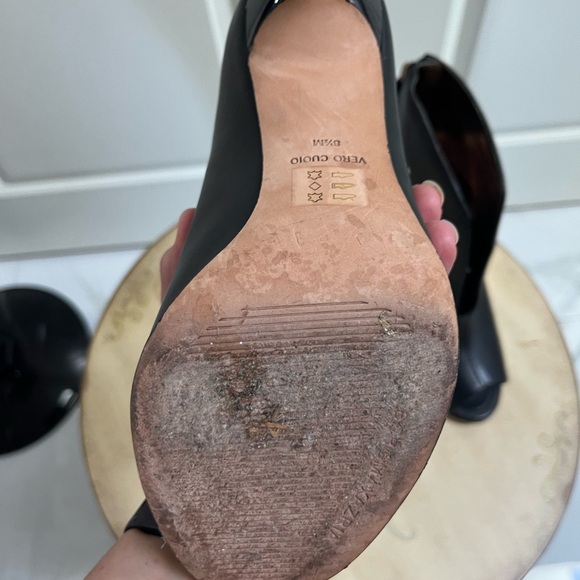 Vamp BCBGMaxAzria Black Peep-Toe Heels size 8.5 - Picture 5 of 5